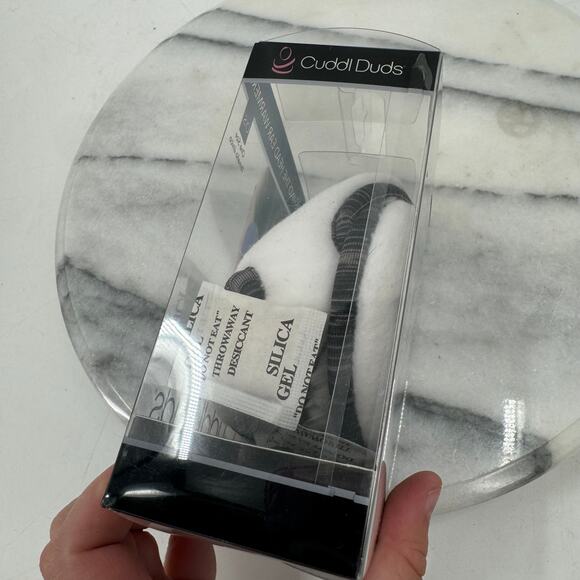 NWT CuddlDuds Ivory Ear warmers - Picture 3 of 6